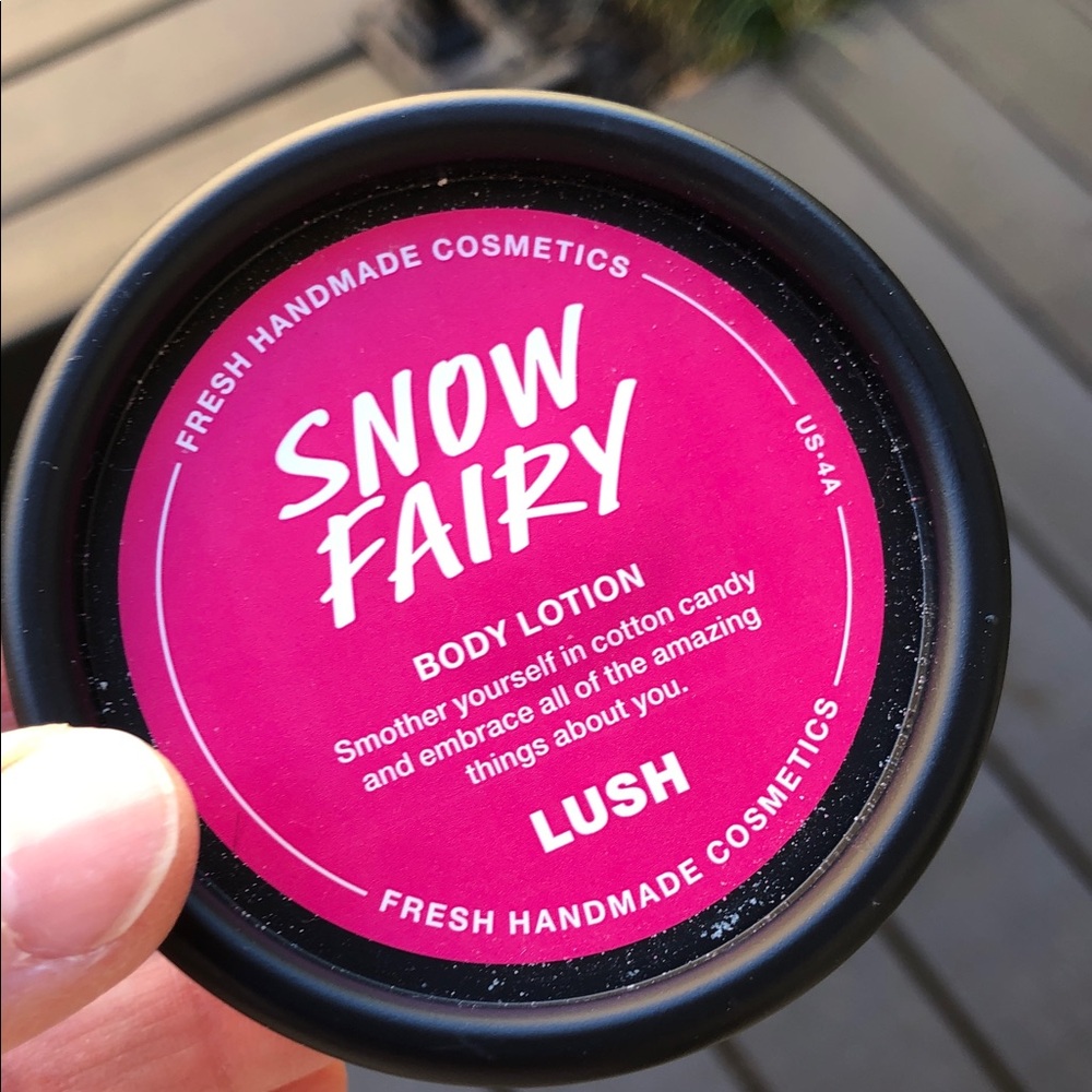 Lush Cosmetics Snow Fairy lotion
